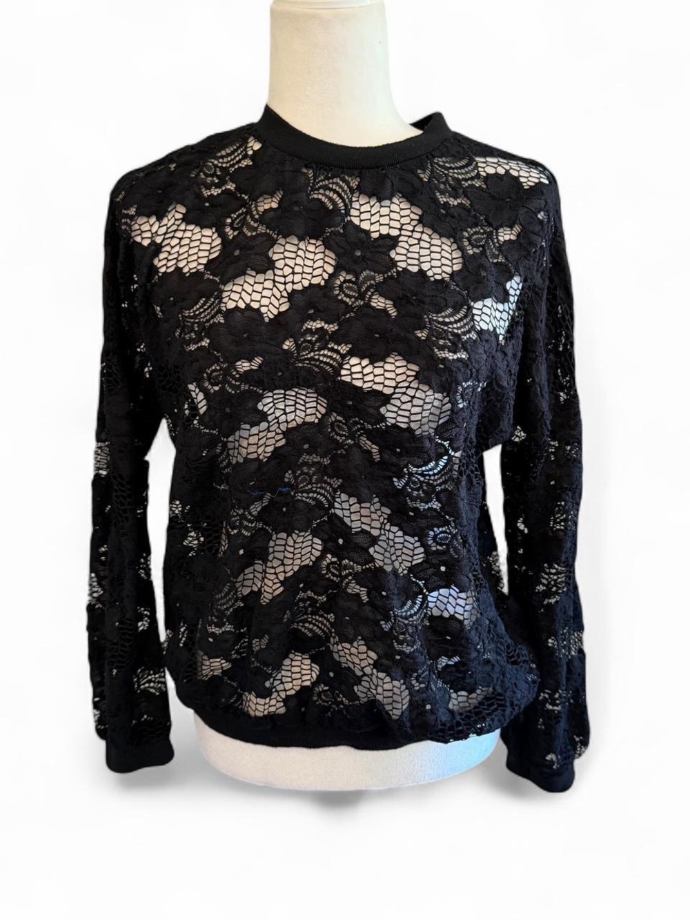 TParty Black Lace Long-Sleeve Sheer lace Pullover